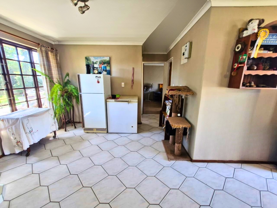 To Let 2 Bedroom Property for Rent in Vredekloof East Western Cape